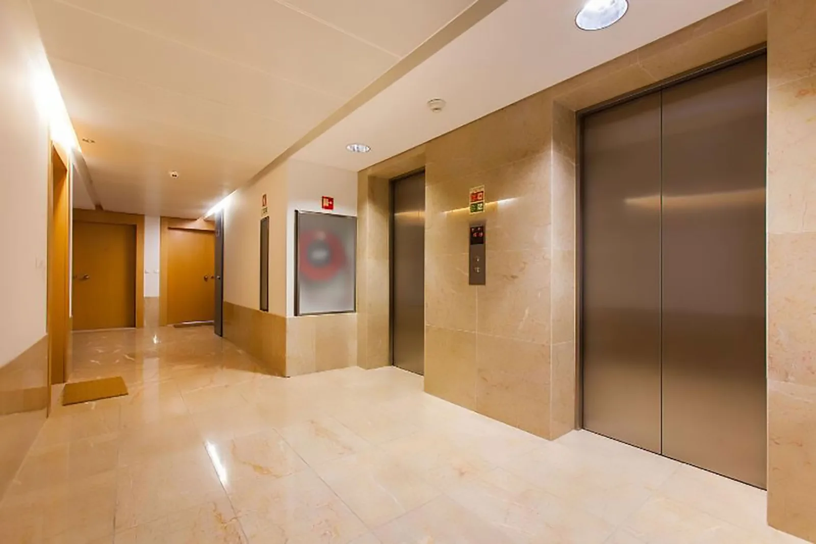 Building elevator hall